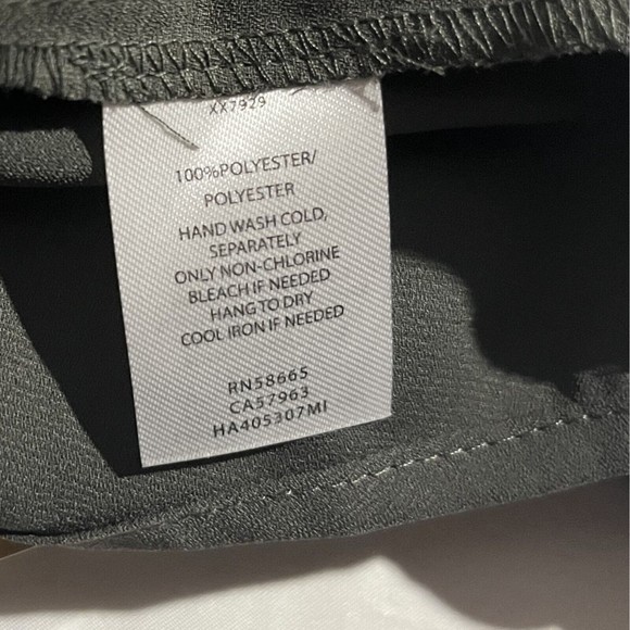 Halogen Womens Grey Beluga V Neck Sleeveless Polyester Flow Blouse Shirt L NWT - Picture 7 of 7